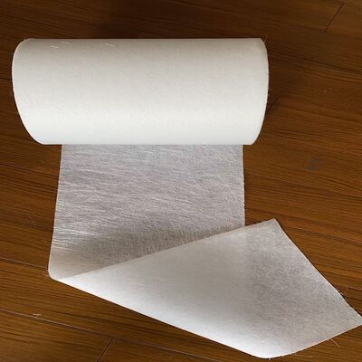 शीसे रेशा के टुकड़े किए गए स्ट्रैंड चटाई FRP पुल्ट्रूशन के लिए पॉलिएस्टर घूंघट की एक परत के साथ कंघी, प्रति वर्ग मीटर 240g का इकाई वजन, सतह को बहुत चिकनी बनाने के लिए, सौर फ्रेम पैनल में व्यापक रूप से लागू